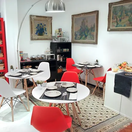 Bb Tube Oda ve Kahvaltı