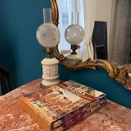 Bb Tube Oda ve Kahvaltı Cenova