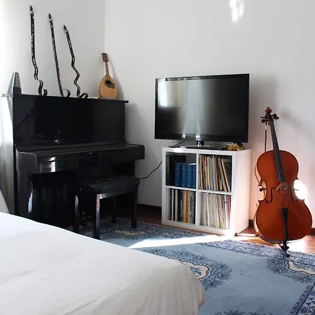 Bb Tube Bed & Breakfast