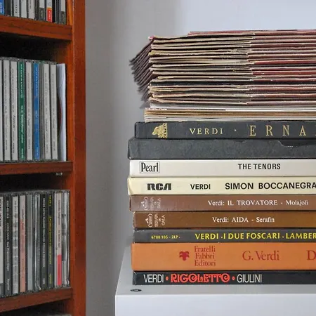 Bb Tube Oda ve Kahvaltı Cenova