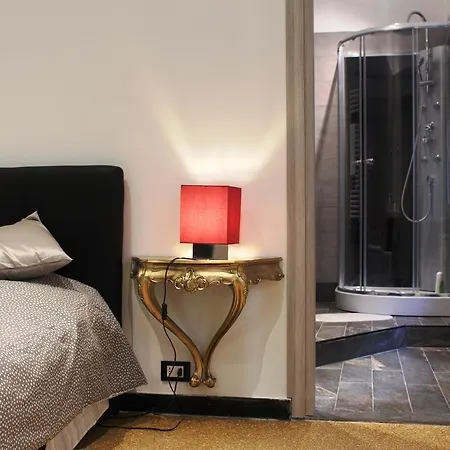 Bb Tube Bed & Breakfast Genoa